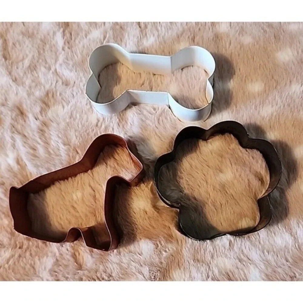 Wilton Dog,‎ Paw, Bone Cookie Cutter